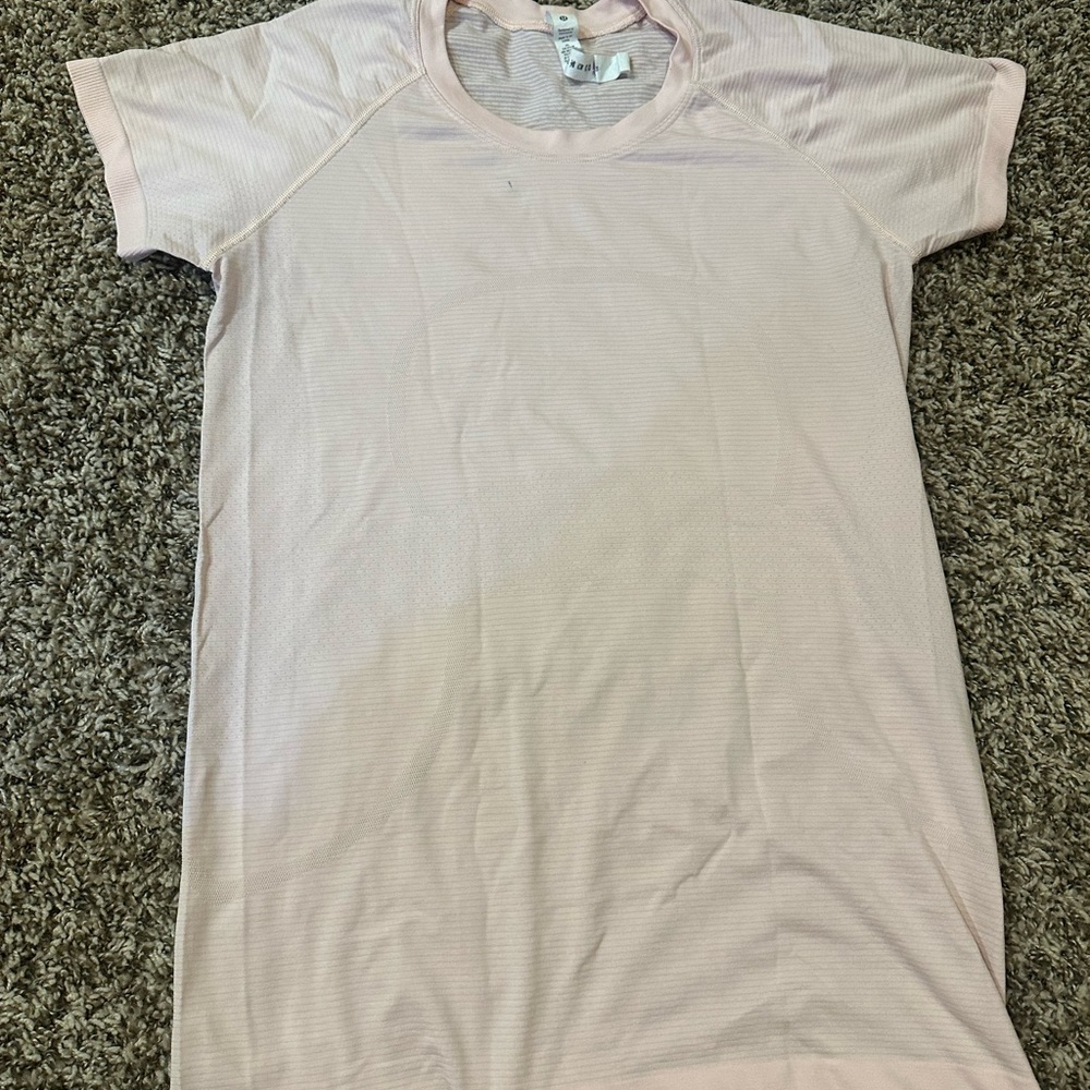 Lululemon Swiftly Tech Blush Pink tee